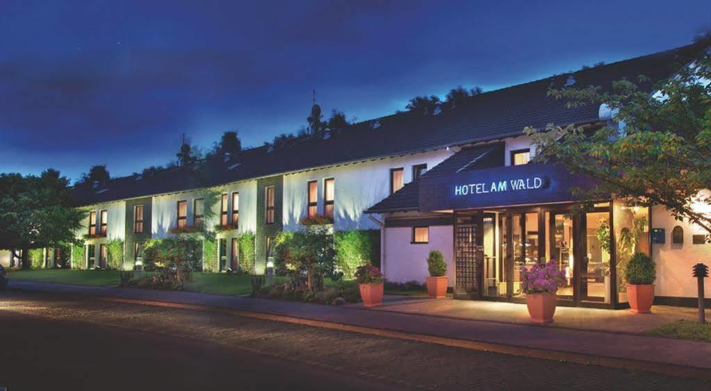 Hotel Am Wald Monheim am Rhein Esterno foto